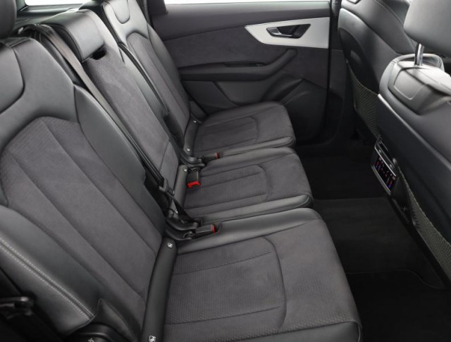 Audi Q7  50 TDI S-Line