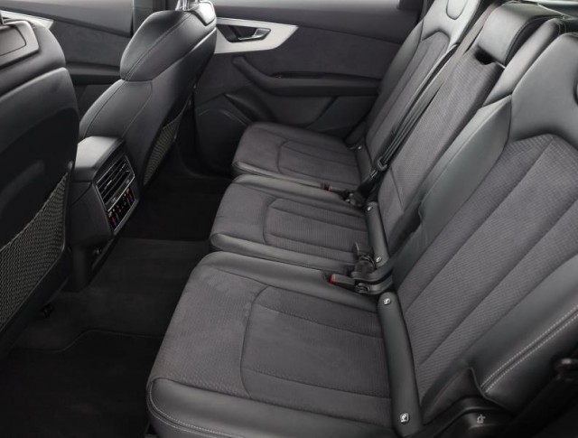 Audi Q7  50 TDI S-Line