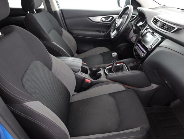 Nissan Qashqai  1.3 DIG-T 