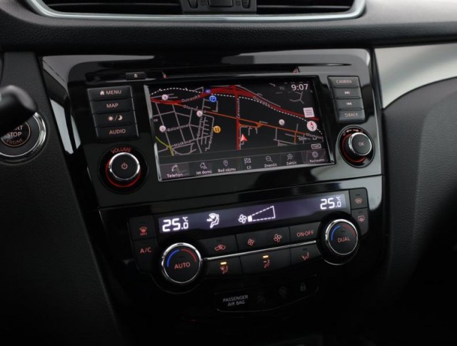 Nissan Qashqai  1.3 DIG-T 