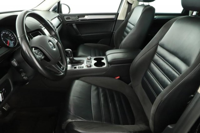 Volkswagen Touareg  3.0 TDI R-Line