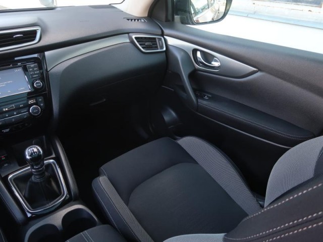 Nissan Qashqai  1.2 DIG-T N-Tec