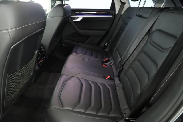 Volkswagen Touareg  3.0 TDI 