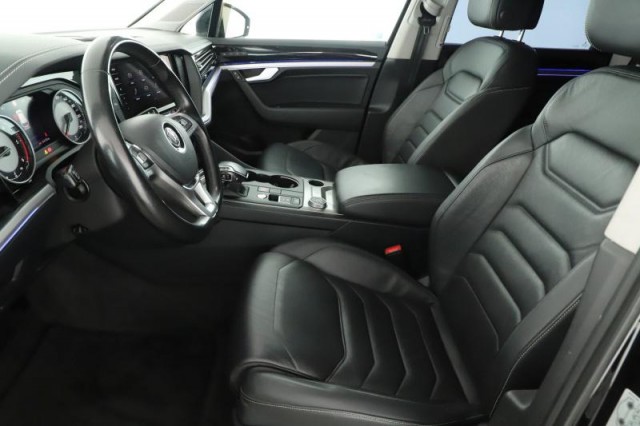 Volkswagen Touareg  3.0 TDI 
