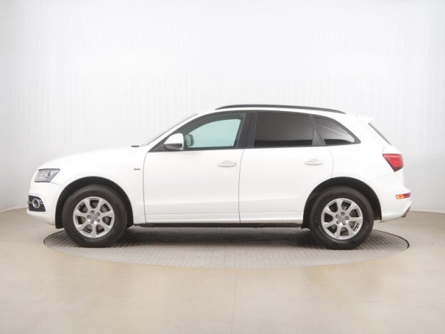 Audi Q5  2.0 TDI S line