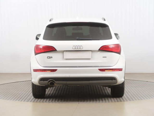 Audi Q5  2.0 TDI S line