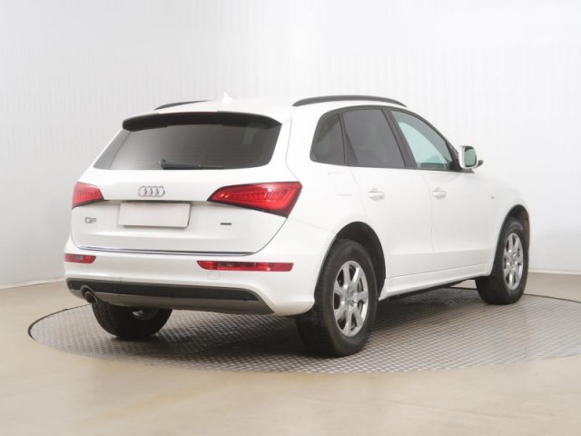 Audi Q5  2.0 TDI S line