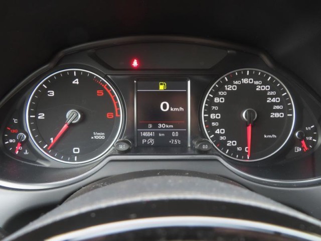 Audi Q5  2.0 TDI S line