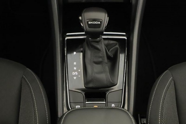 Škoda Karoq  1.5 TSI Drive