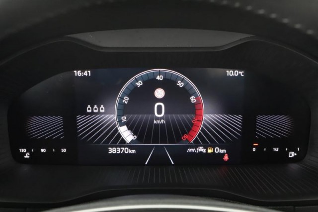 Škoda Karoq  1.5 TSI Fresh