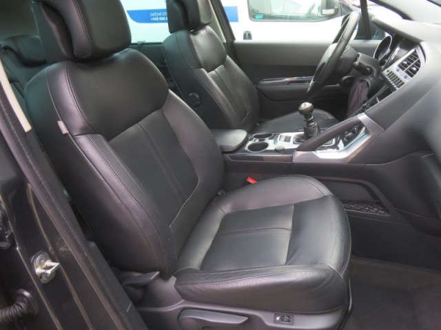 Peugeot 3008  2.0 HDi 