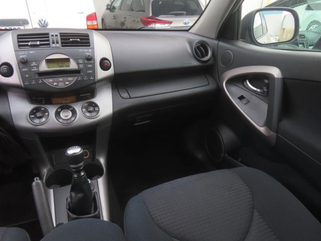 Toyota RAV 4  2.2 D-CAT 