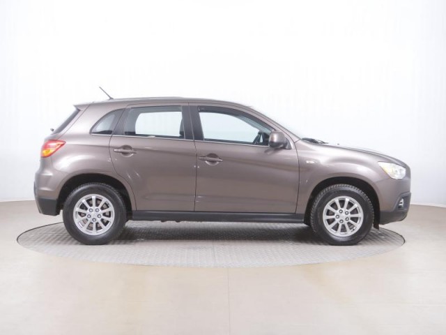 Mitsubishi ASX  1.8 DI-D MIVEC 