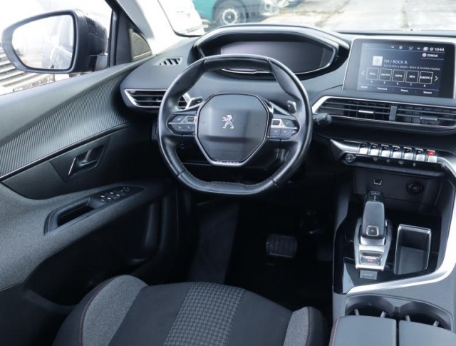 Peugeot 5008  1.5 BlueHDi 