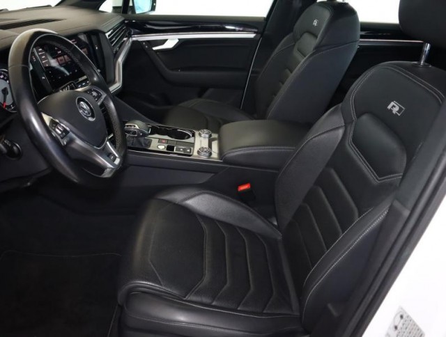 Volkswagen Touareg  3.0 TDI R-Line