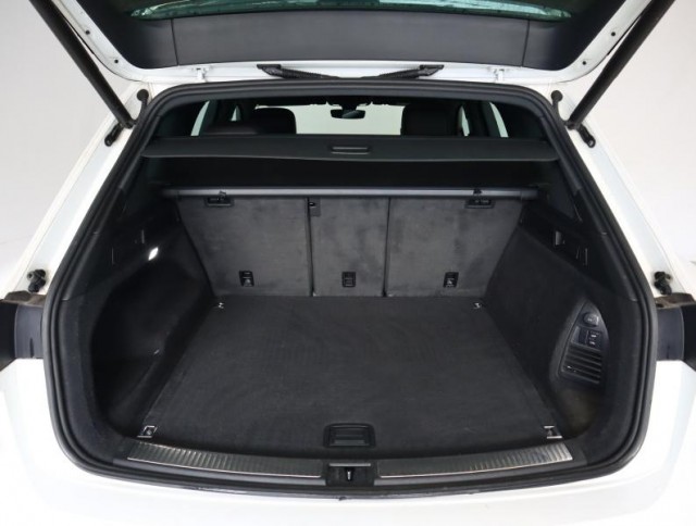 Volkswagen Touareg  3.0 TDI R-Line