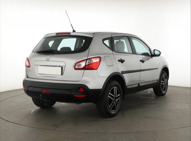 Nissan Qashqai  1.6 