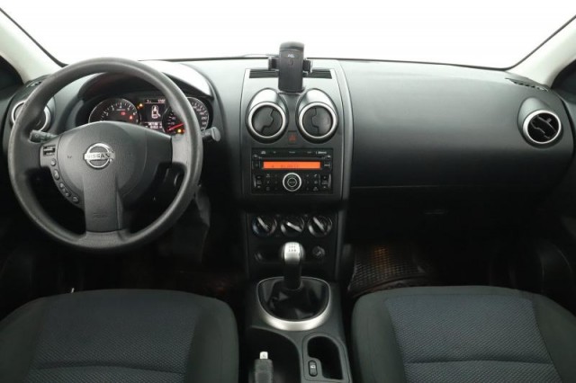 Nissan Qashqai  1.6 