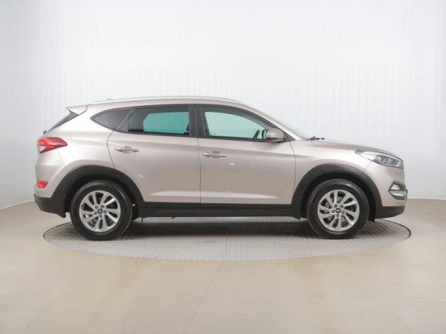 Hyundai Tucson  1.7 CRDi 