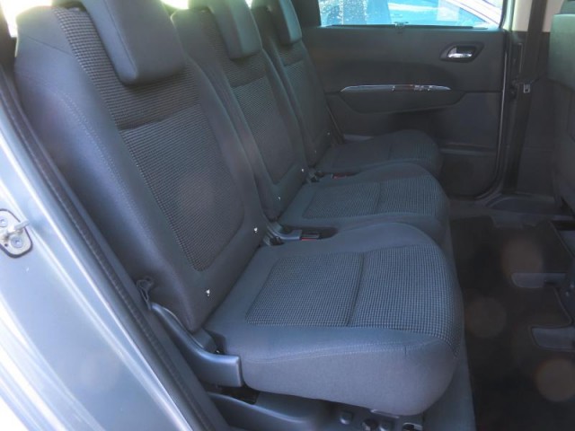 Peugeot 5008  1.6 HDi 