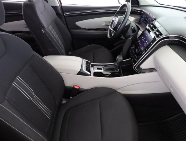 Hyundai Tucson  1.6 T-GDI 48V MHEV 