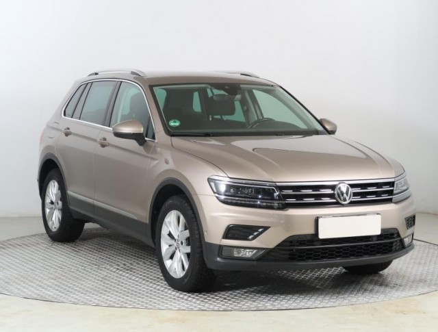 Volkswagen Tiguan  2.0 TSI 