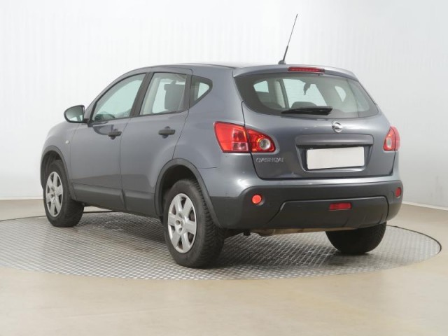 Nissan Qashqai  1.6 