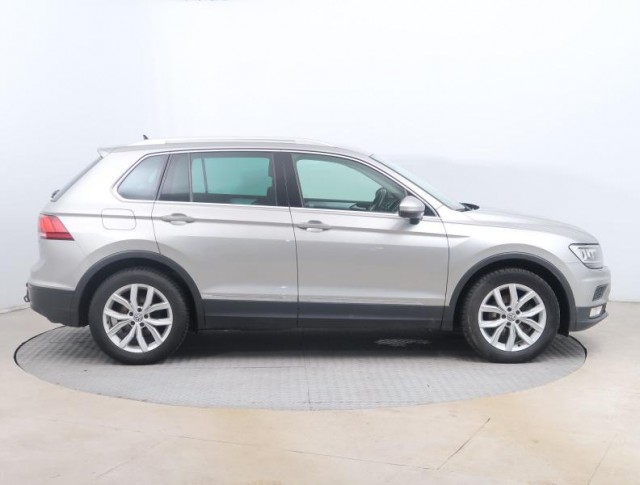Volkswagen Tiguan  2.0 TDI 