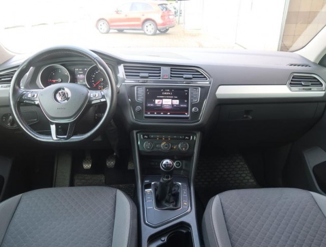 Volkswagen Tiguan  2.0 TDI 