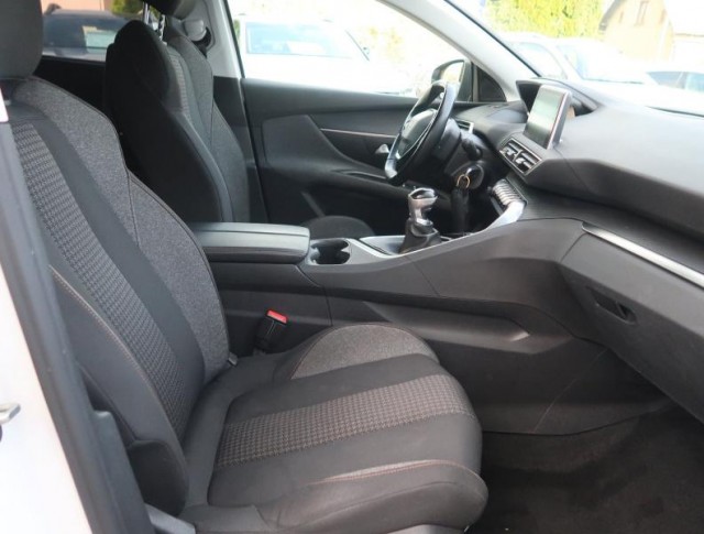 Peugeot 5008  PureTech 130 