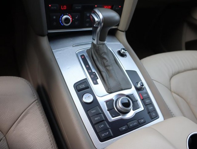 Audi Q7  3.0 TDI 