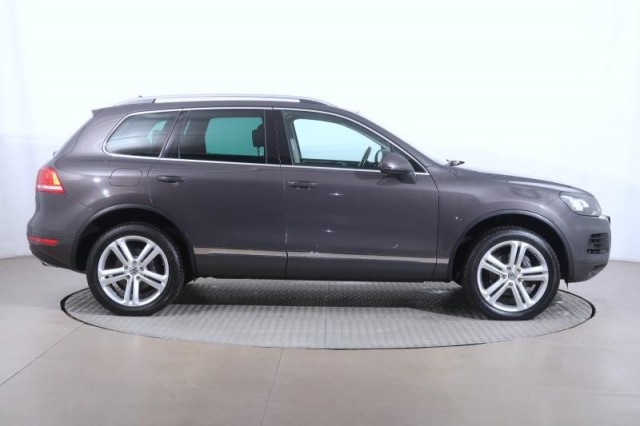 Volkswagen Touareg  3.0 TDI 