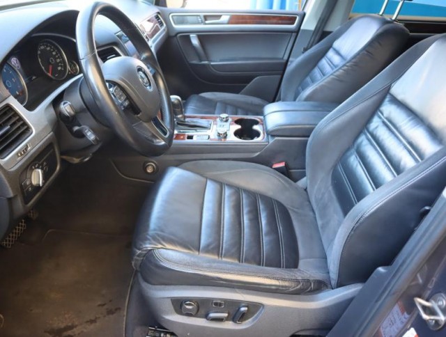 Volkswagen Touareg  3.0 TDI 