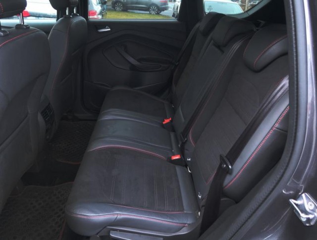 Ford Kuga  1.5 EcoBoost ST-Line