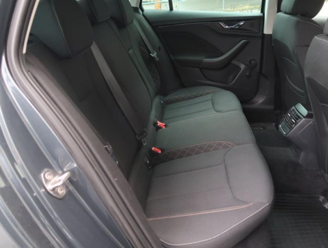 Škoda Kamiq  1.0 TSI Ambition