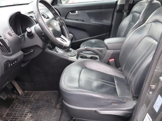 Kia Sportage  2.0 CRDi 