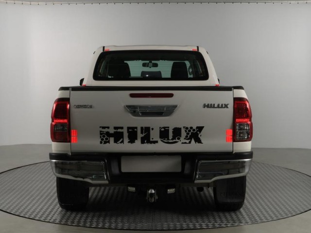 Toyota Hilux  2.4 D-4D 