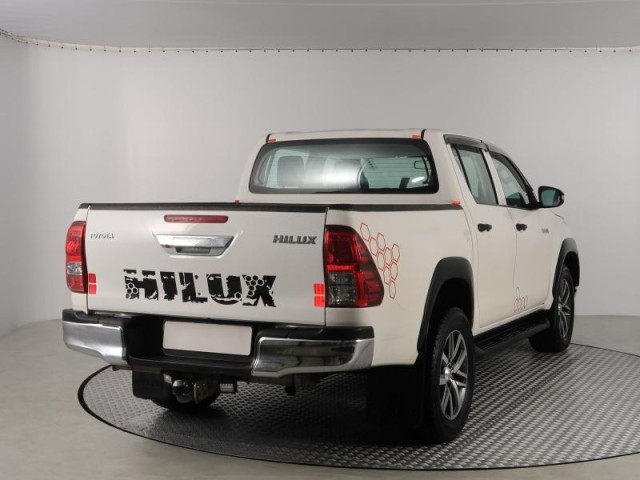 Toyota Hilux  2.4 D-4D 