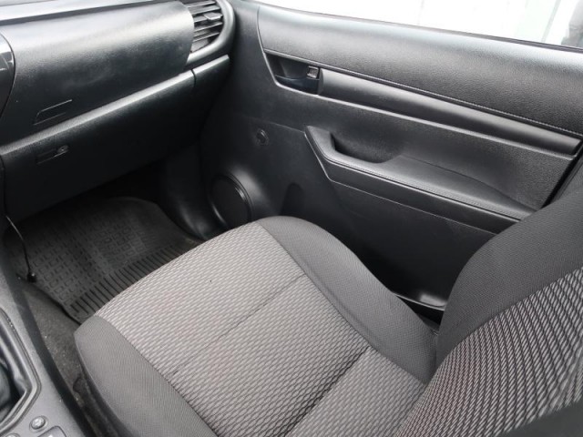 Toyota Hilux  2.4 D-4D 