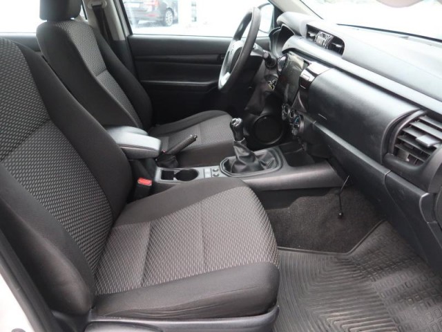 Toyota Hilux  2.4 D-4D 