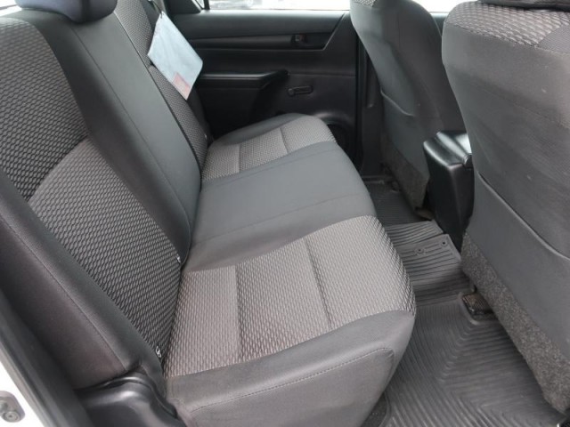 Toyota Hilux  2.4 D-4D 