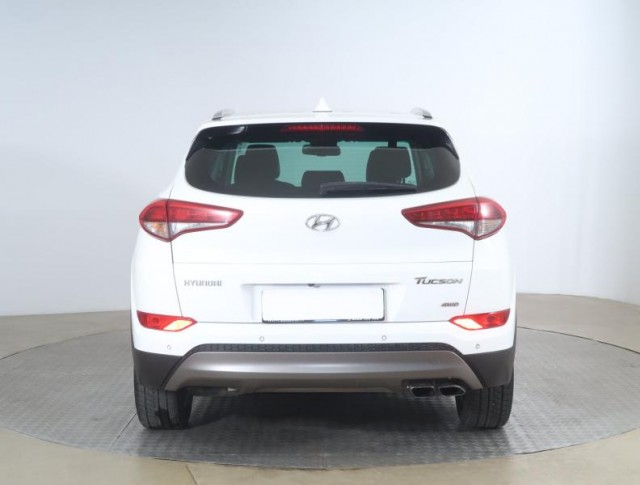 Hyundai Tucson  2.0 CRDi 