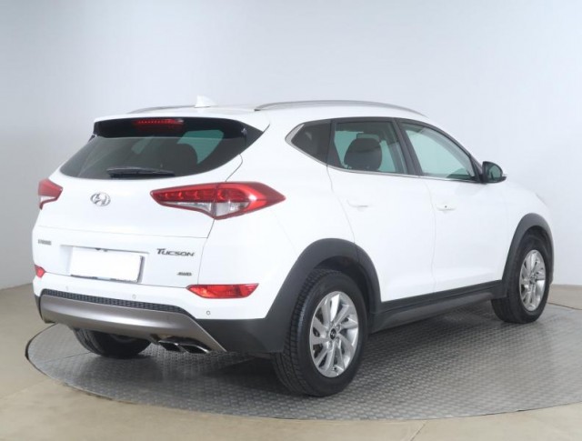 Hyundai Tucson  2.0 CRDi 