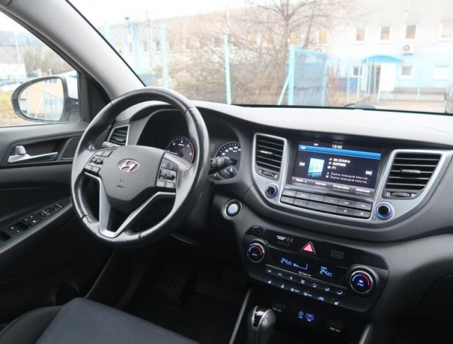 Hyundai Tucson  2.0 CRDi 