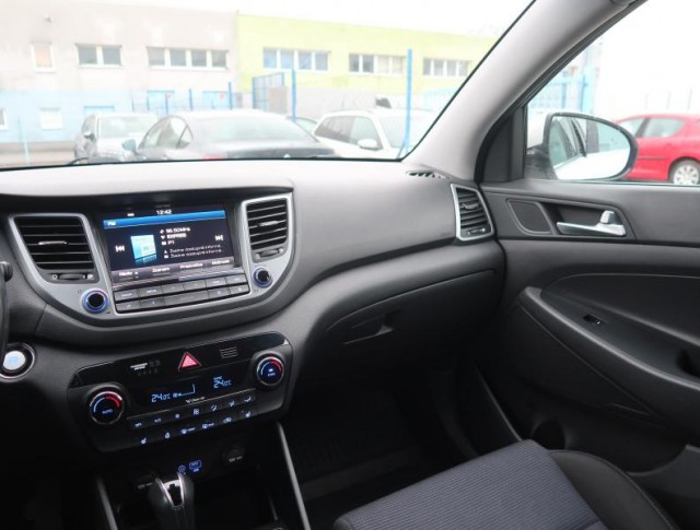 Hyundai Tucson  2.0 CRDi 