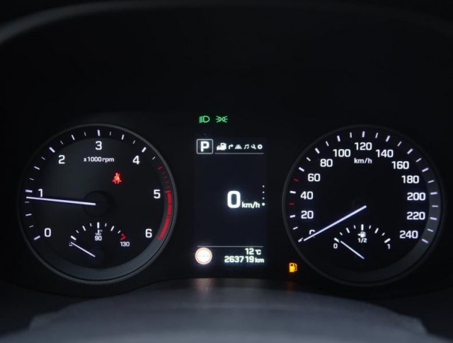 Hyundai Tucson  2.0 CRDi 