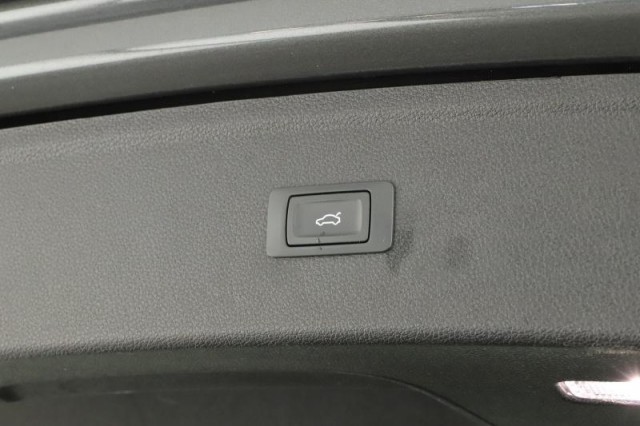 Audi Q5  2.0 TDI S line