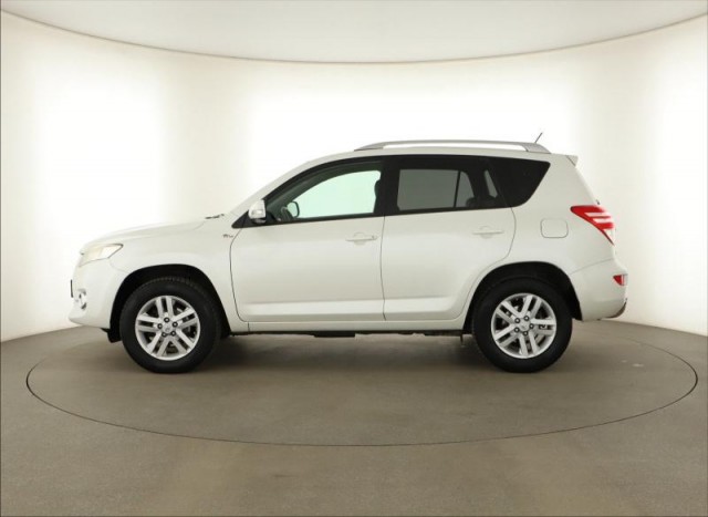 Toyota RAV 4  2.0 VVT-i 