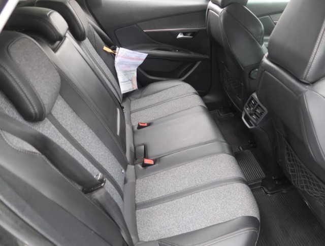 Peugeot 3008  1.6 BlueHDi 