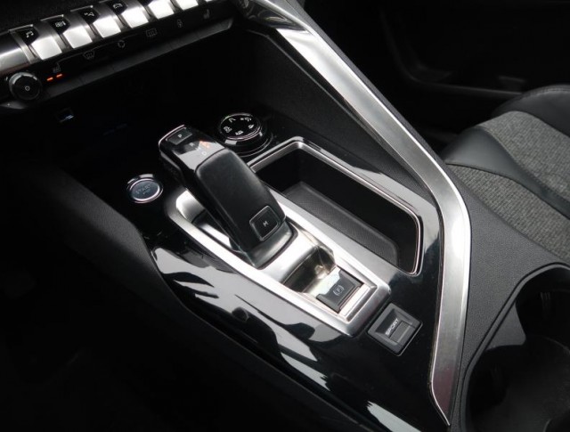 Peugeot 3008  1.6 BlueHDi 